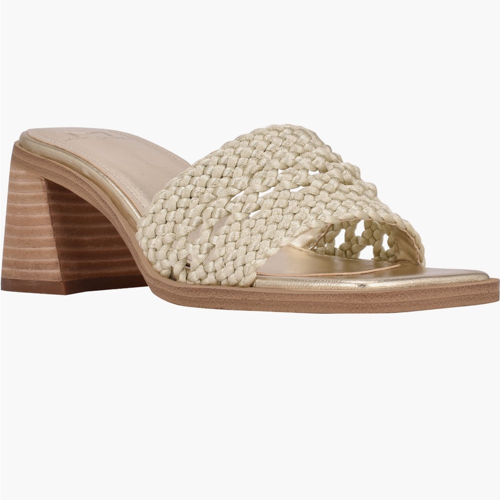 Marc Fisher LTD Gold Jaxxon Slide Sandal Sz 7